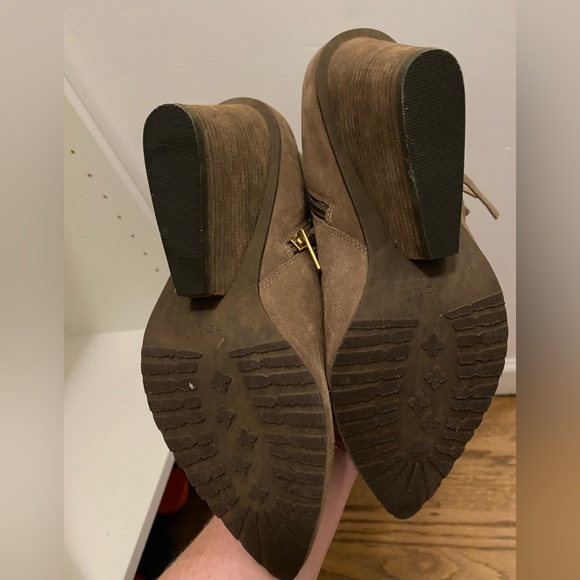 Isola Antonella suede fringe wedge heel booties - Picture 4 of 4